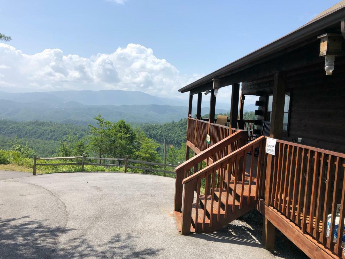 Above All 세비어빌 외부 사진